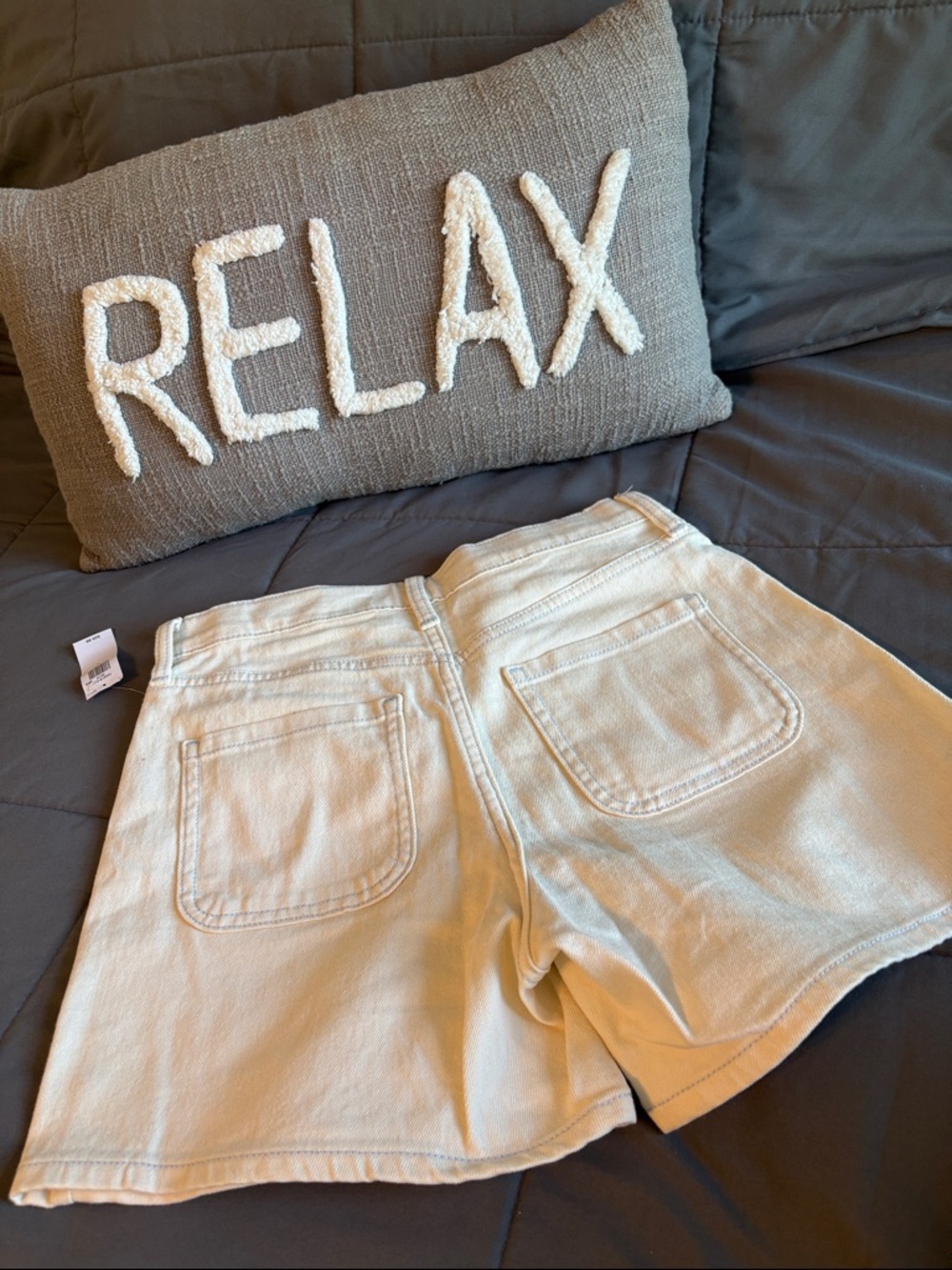 Old Navy High-Waist Cream Oat Blue Denim Shorts Patch Pockets 16 Girls Mariner - Picture 10 of 13